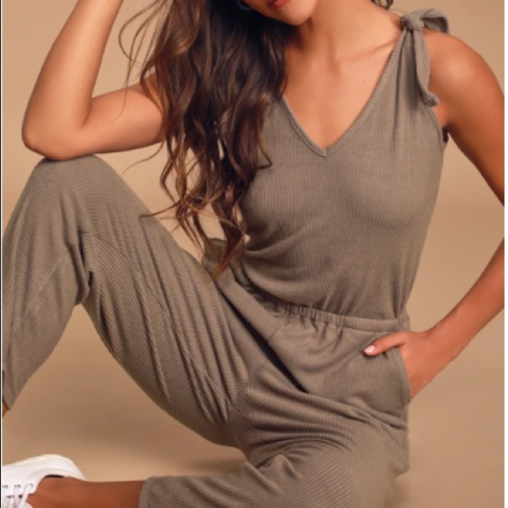 SOLD Lulus Belmore Ribbed Sleeveless Jumpsuit XS